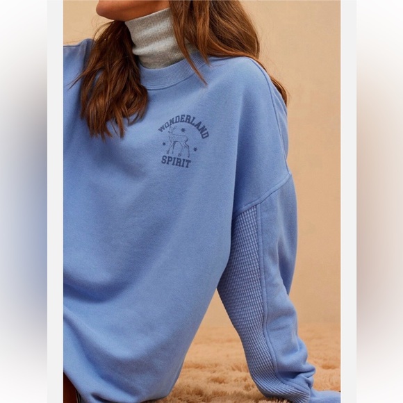 Aerie Women’s Oversized Getaway Sweatshirt Color Vitamin Sea - Picture 2 of 12